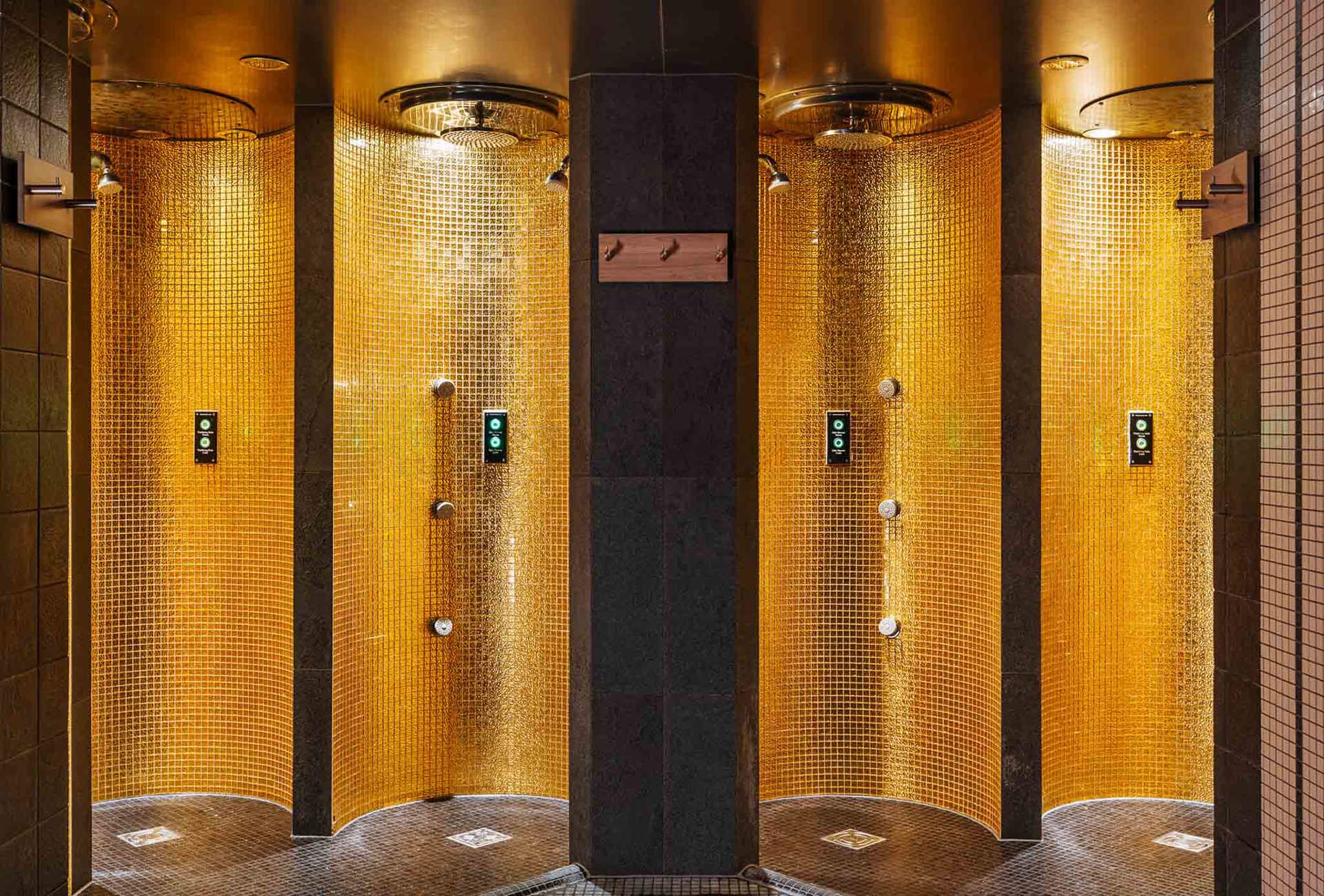 Art Deco dusj The Well.jpg