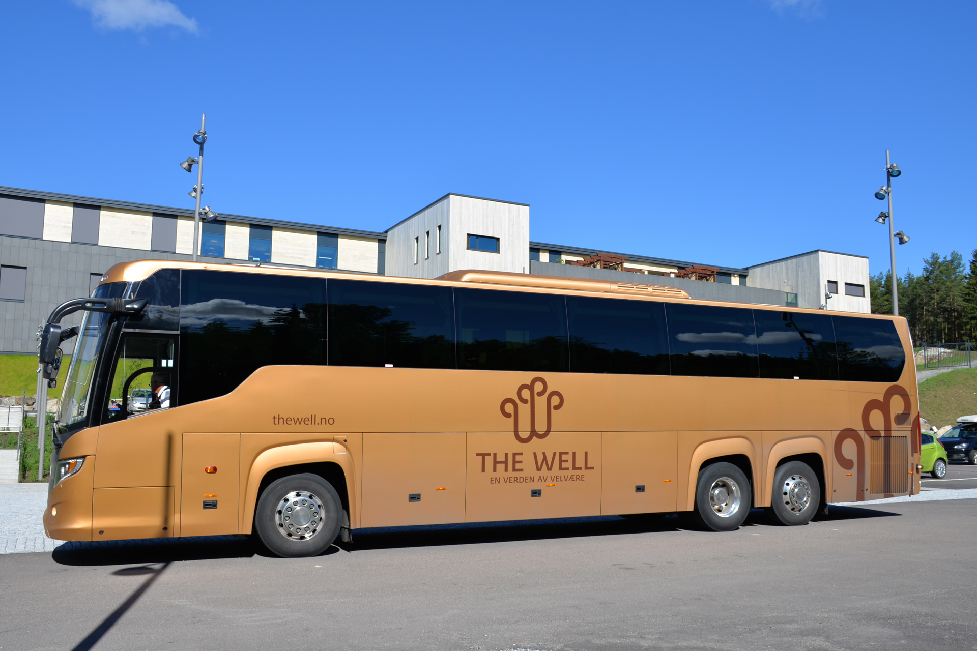 The Well-bussen.jpeg