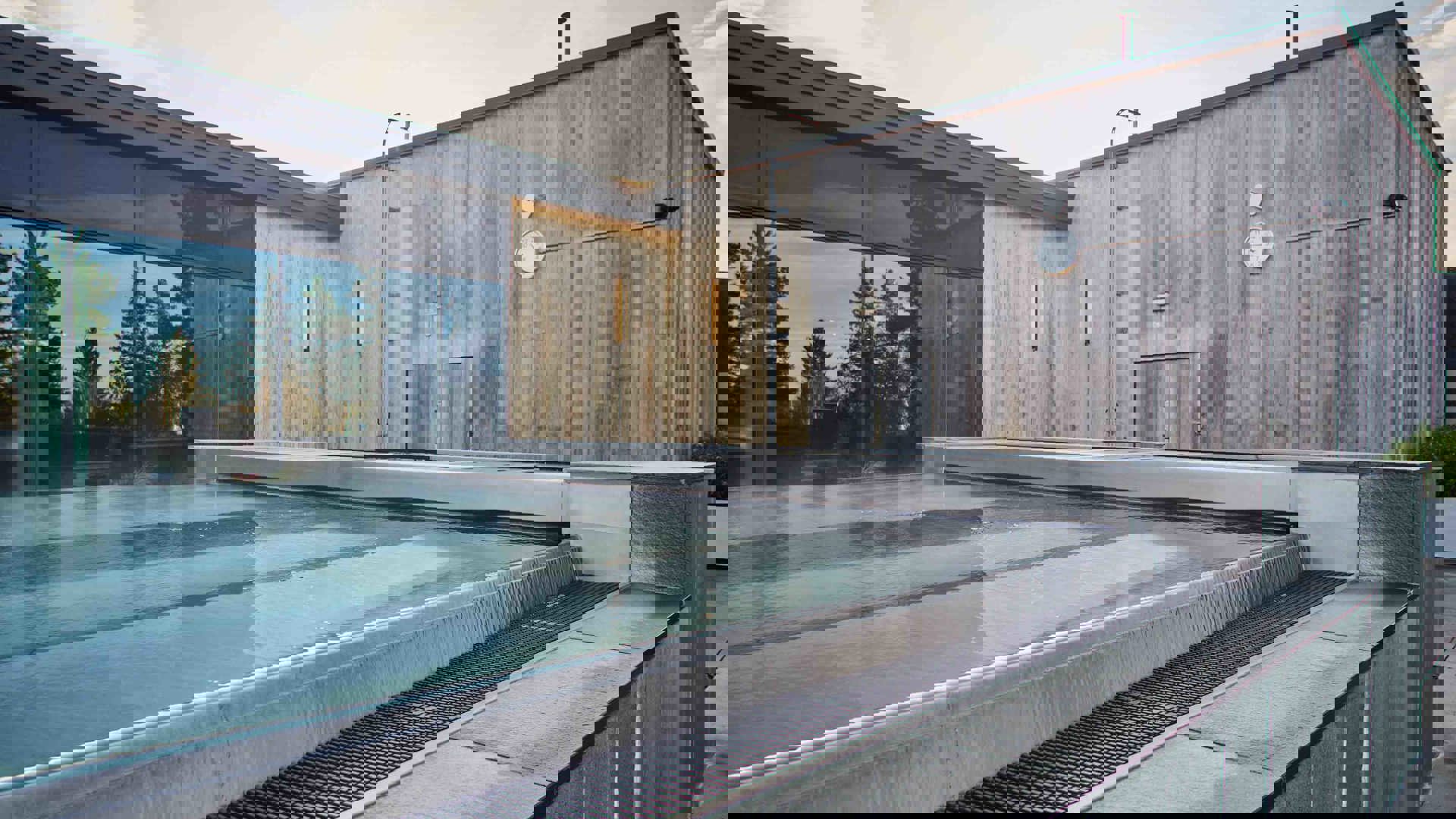 Utendørs Warm Pool The Well.jpg