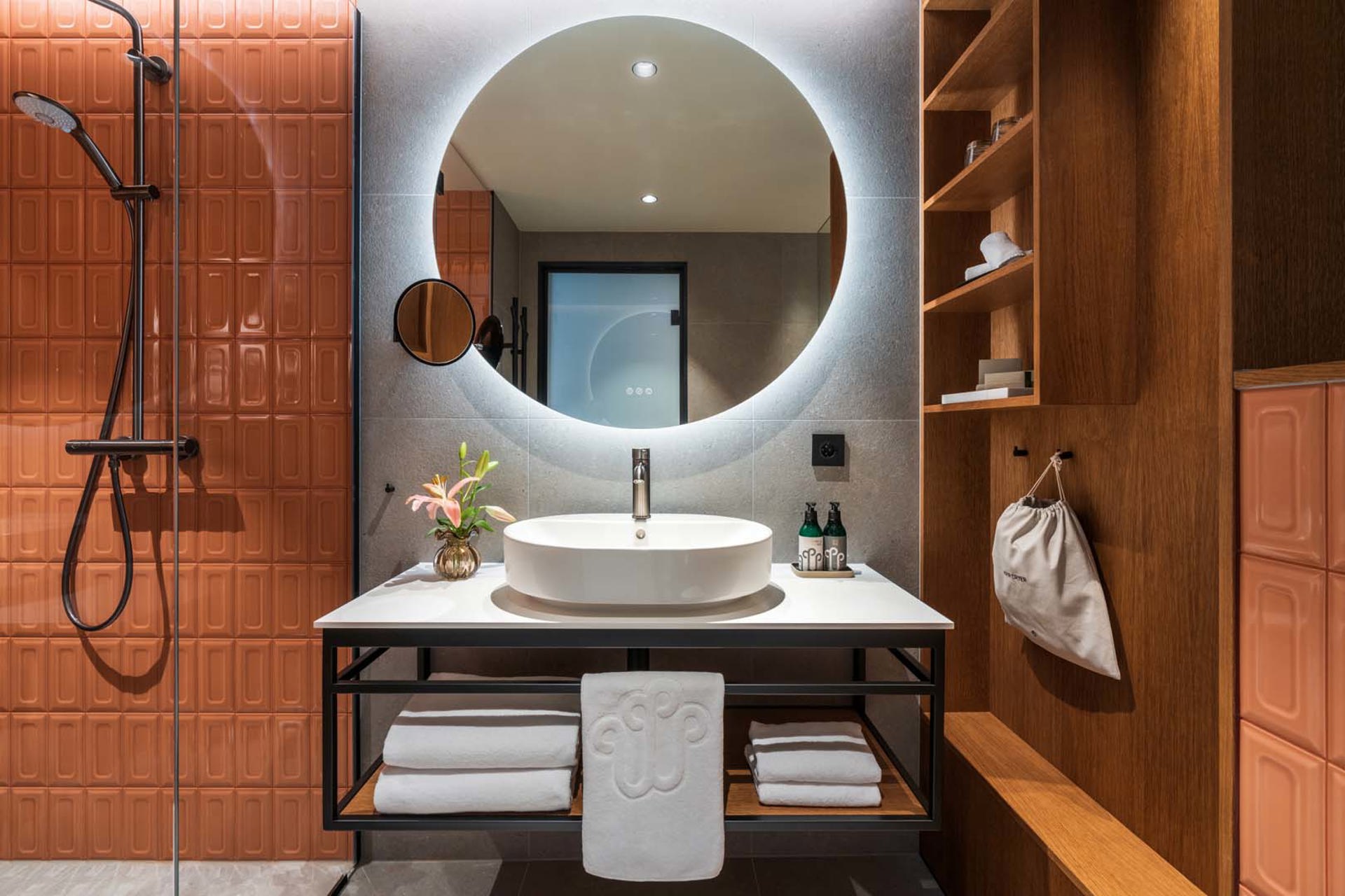 Signature View-3.jpg